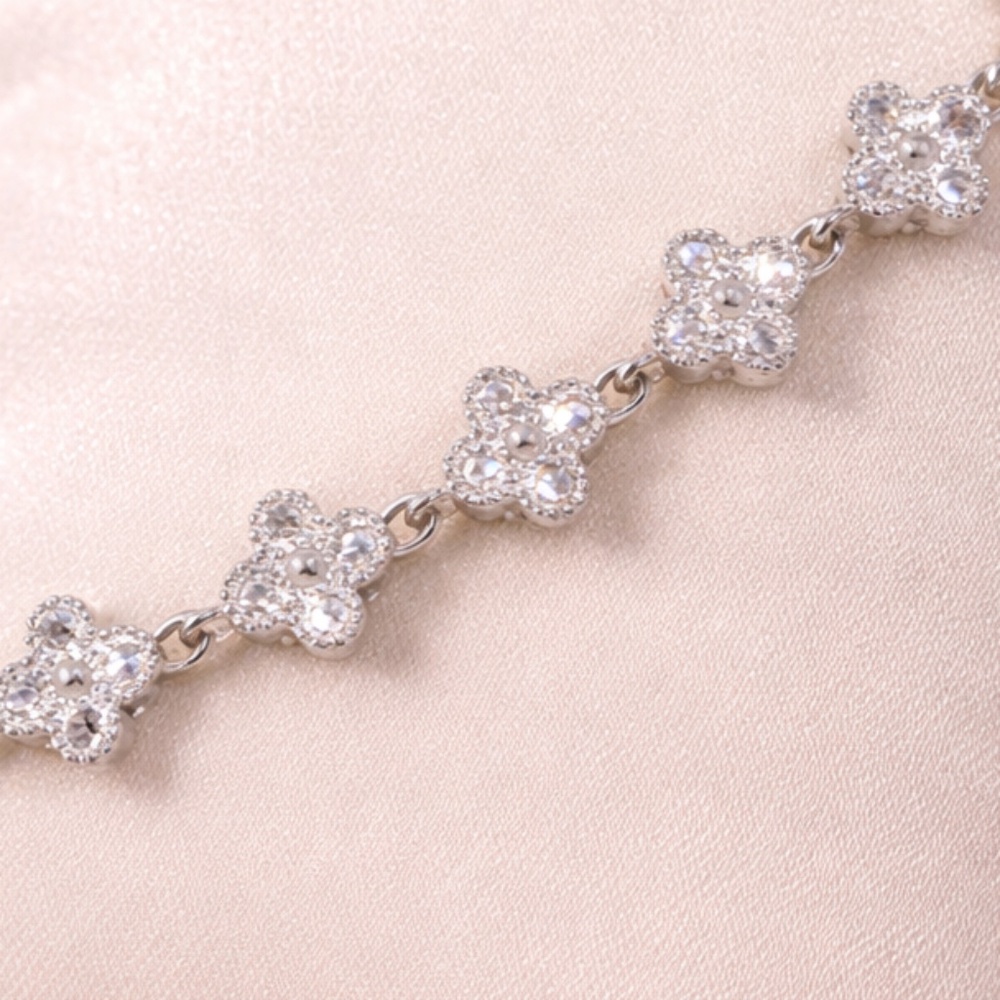 White Gold Clover bracelet - mini clover diamond inspired design